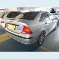 FORD FOCUS 1.6 GLX SEDAN 8V 4P - PRATA - 2005 Foto 2 (Miniatura)