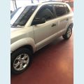 HYUNDAI TUCSON 2.0 GL 2WD 16V 4P - BEGE - 2011 Foto 2 (Miniatura)