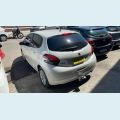 PEUGEOT 208 1.2 ACTIVE 12V FLEX 4P - BRANCO - 2017 Foto 3 (Miniatura)