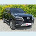 TOYOTA HILUX SW4 2.8 D-4D TURBO DIESEL SRX 7L 4X4 AUT. - MARROM - 2021 Foto 3 (Miniatura)