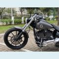 HARLEY-DAVIDSON SOFTAIL BREAKOUT CUSTOM - CINZA - 2016 Foto 3 (Miniatura)