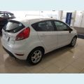 FORD FIESTA 1.6 SE HATCH 16V FLEX 4P POWERSHIFT - BRANCO - 2015 Foto 3 (Miniatura)