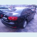 VOLKSWAGEN JETTA 2.0 TOTAL FLEX 8V 4P MEC. - PRETO - 2012 Foto 3 (Miniatura)