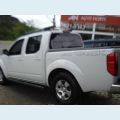 NISSAN FRONTIER LE 4X4 - BRANCO - 2013 Foto 4 (Miniatura)