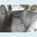 NISSAN MARCH 1.6 S 16V FLEX 4P - PRATA - 2013 Foto 4 (Miniatura)