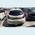 PEUGEOT 208 1.2 ACTIVE 12V FLEX 4P - BRANCO - 2017 Foto 4 (Miniatura)