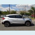 NISSAN KICKS 1.6 16V FLEXSTART SL 4P XTRONIC - PRATA - 2017 Foto 4 (Miniatura)
