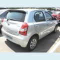 TOYOTA ETIOS 1.3 X 16V FLEX 4P - PRATA - 2014 Foto 4 (Miniatura)