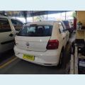 VOLKSWAGEN GOL 1.0 12V MPI TOTALFLEX TRENDLINE 4P - BRANCO - 2017 Foto 4 (Miniatura)