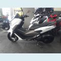 YAMAHA NMAX 160 ABS SCOOTER - BRANCO - 2019 Foto 5 (Miniatura)