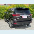 TOYOTA HILUX SW4 2.8 D-4D TURBO DIESEL SRX 7L 4X4 AUT. - MARROM - 2021 Foto 6 (Miniatura)