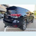 TOYOTA HILUX SW4 2.7 SR 7 LUGARES 4X2 16V FLEX 4P AUT. - PRETO - 2017 Foto 6 (Miniatura)