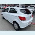 CHEVROLET ONIX 1.0 MPFI LT 8V FLEX 4P - BRANCO - 2014 Foto 6 (Miniatura)