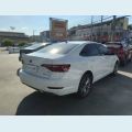 VOLKSWAGEN JETTA 1.4 250 TSI TOTAL FLEX R-LINE TIPTRONIC - BRANCO - 2019 Foto 6 (Miniatura)