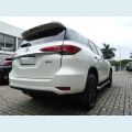 TOYOTA HILUX SW4 2.8 SRX 4X4 7 LUGARES 16V TURBO INTERCOOLER DIESEL 4P AUT. - BRANCO - 2017 Foto 6 (Miniatura)