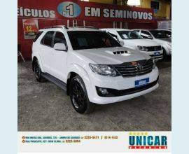 Veículo: HILUX SW4 3.0 SRV (Listagem)
