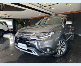 Veículo: OUTLANDER 3.0 MIVEC (Listagem)