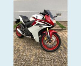 Veículo: CBR 600F (Listagem)