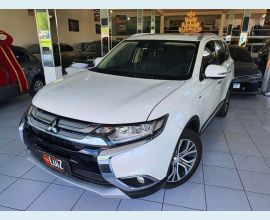 Veículo: OUTLANDER 3.0 GT (Listagem)