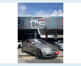 Veículo: CERATO AUT. 4P (Listagem)