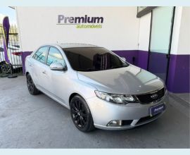 Veículo: CERATO AUT. 4P (Listagem)