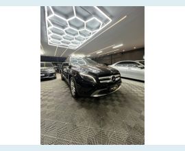 Veículo: GLA 200 AUT. 4P (Listagem)