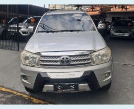 Veículo: TOYOTA HILUX SW4 (Listagem)
