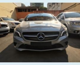 Veículo: CLA 200 1.6 FIRST (Listagem)