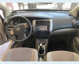 Veículo: LIVINA 1.6 SL 16V (Listagem)