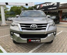 Veículo: HILUX SW4 4.0 SRX (Listagem)