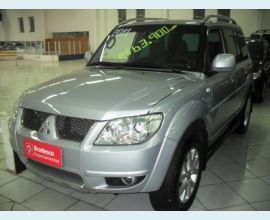 Veículo: PAJERO TR4 4X4 AUT. (Listagem)