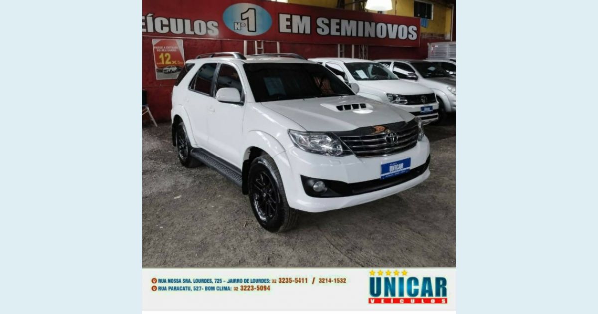 TOYOTA HILUX SW4