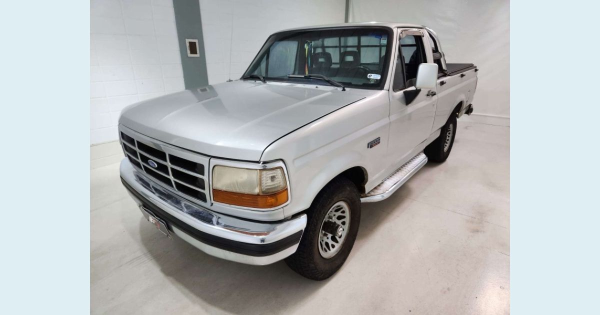 FORD F-100