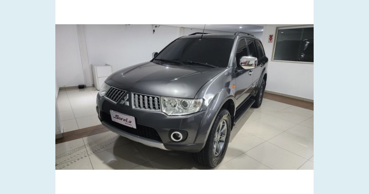 MITSUBISHI PAJERO DAKAR