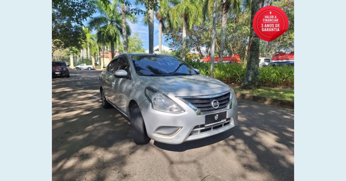NISSAN VERSA
