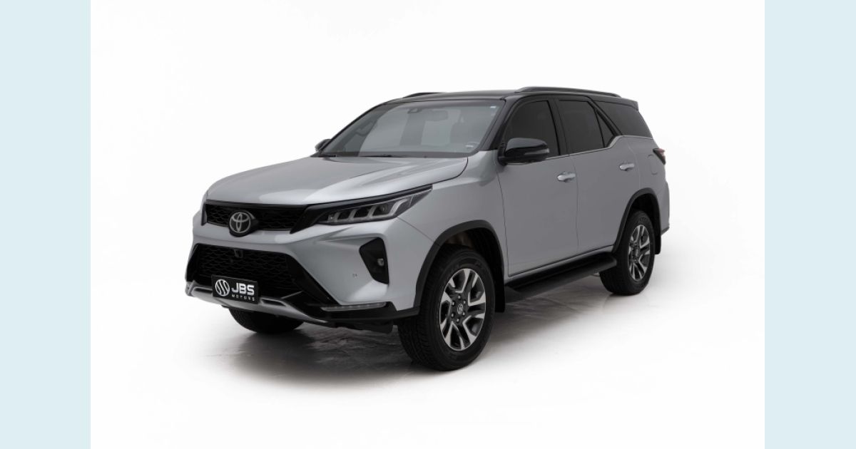 TOYOTA HILUX SW4