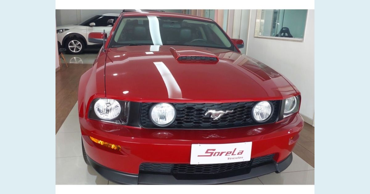 FORD MUSTANG