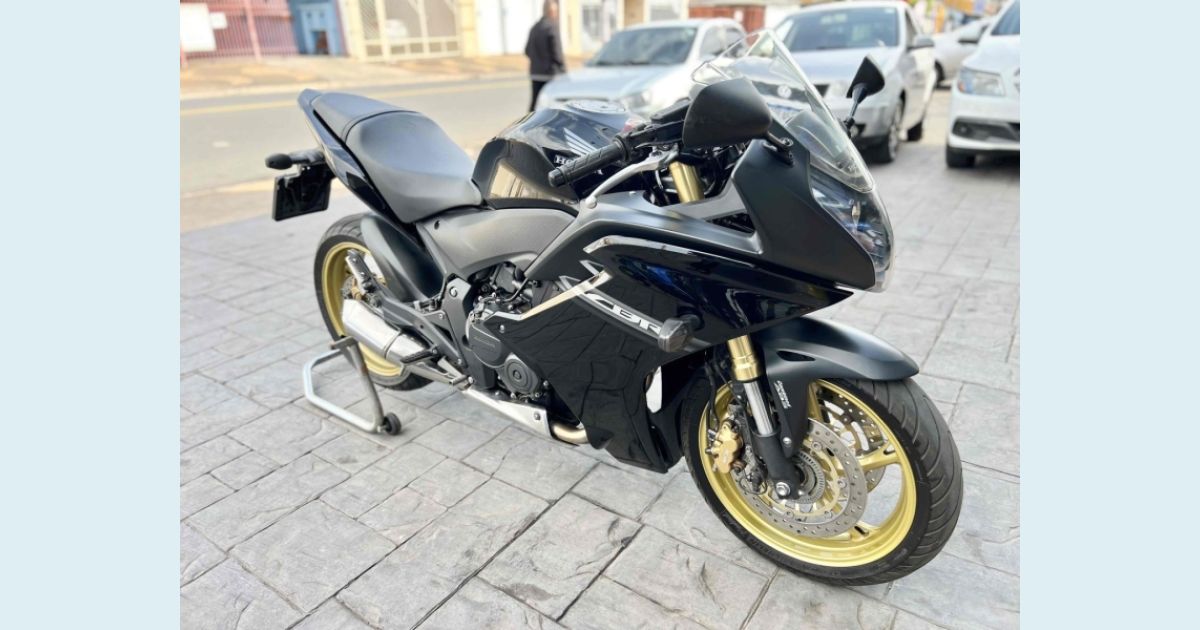 HONDA CBR 600F