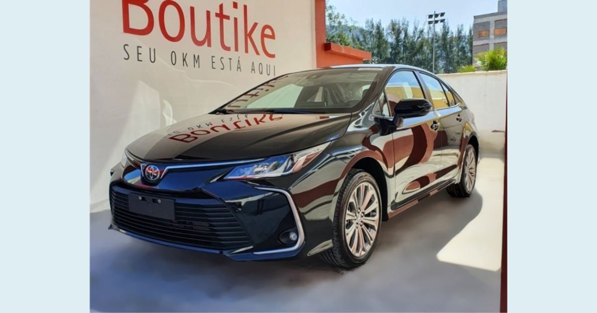 TOYOTA COROLLA