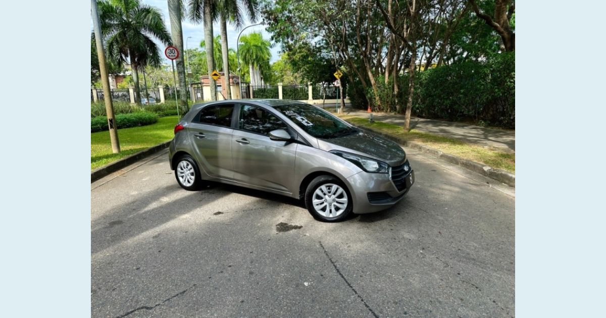 HYUNDAI HB20