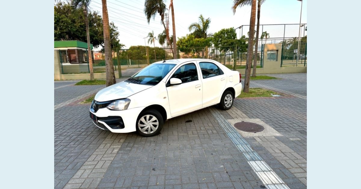 TOYOTA ETIOS