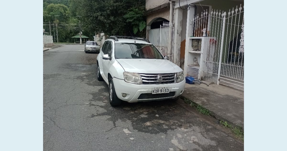 RENAULT DUSTER