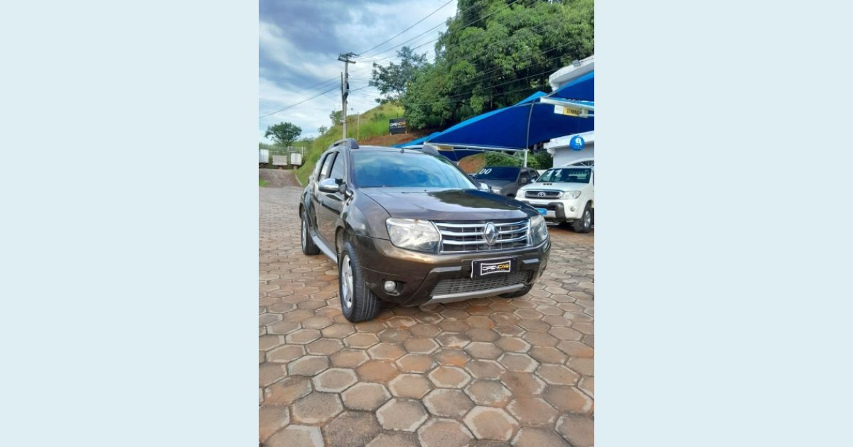 RENAULT DUSTER