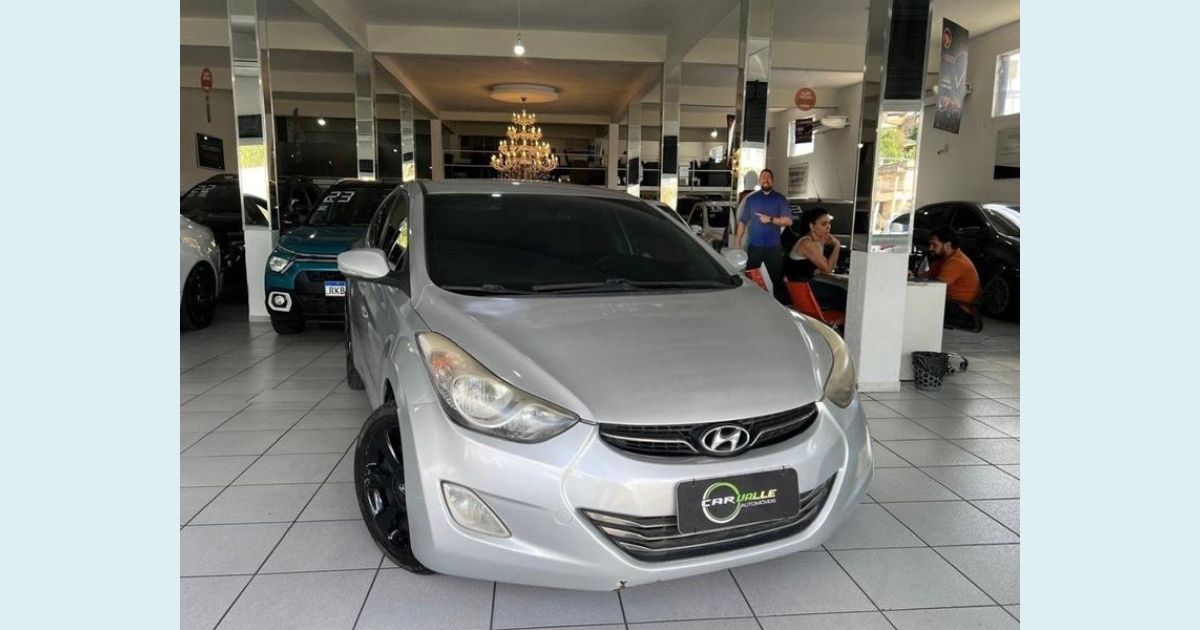HYUNDAI ELANTRA