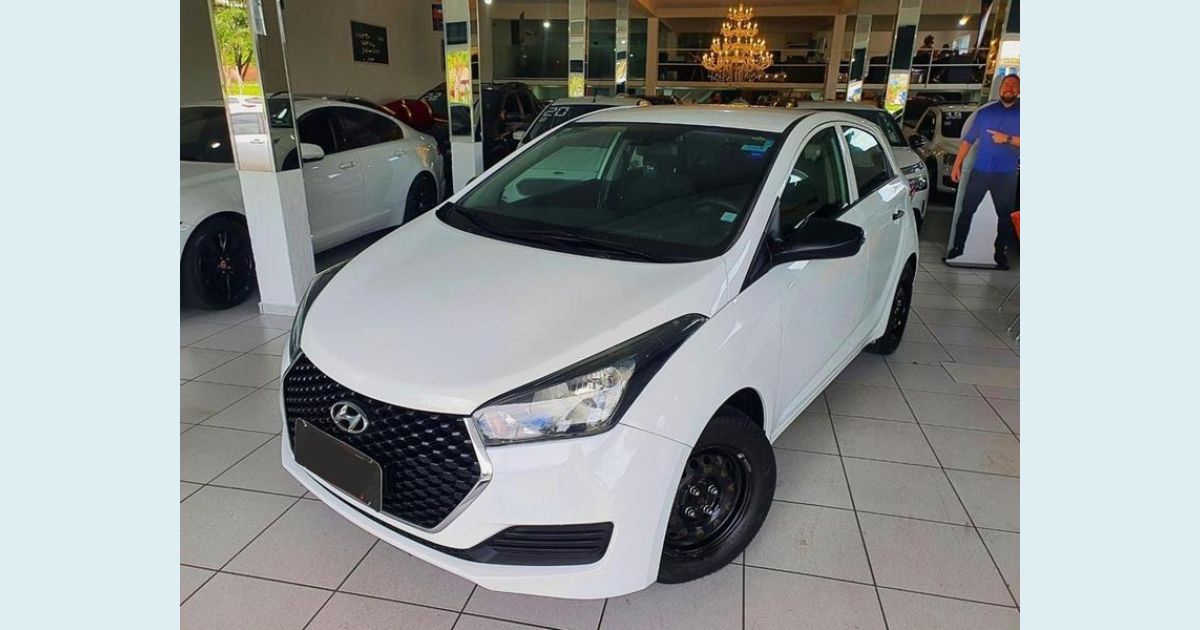 HYUNDAI HB20