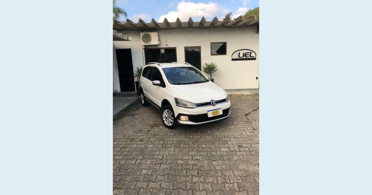 VOLKSWAGEN SPACE CROSS