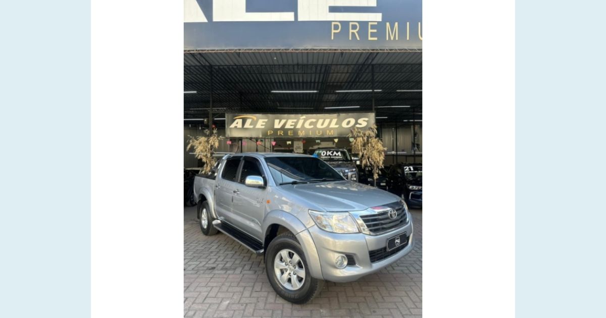 TOYOTA HILUX