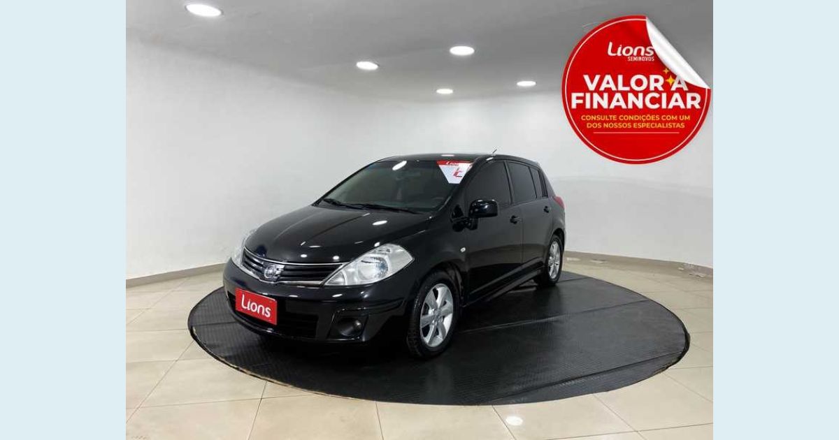 NISSAN TIIDA