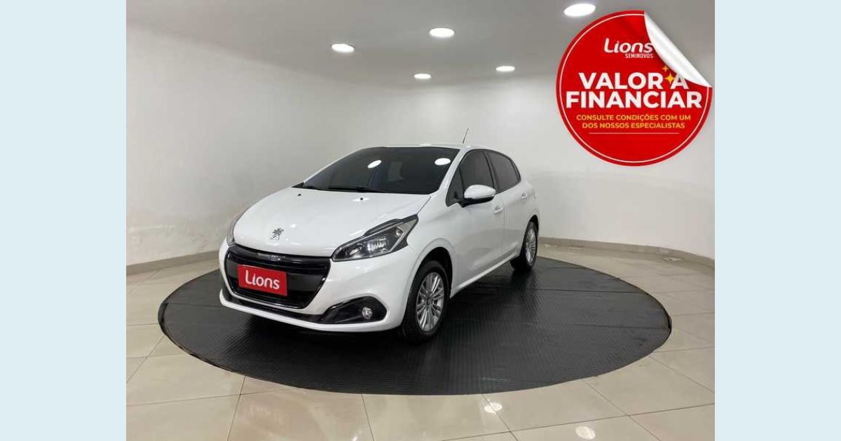 PEUGEOT 208