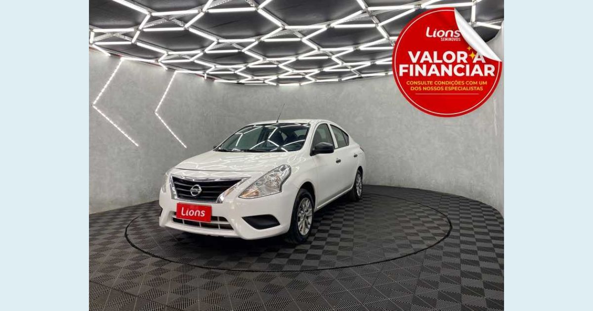 NISSAN VERSA